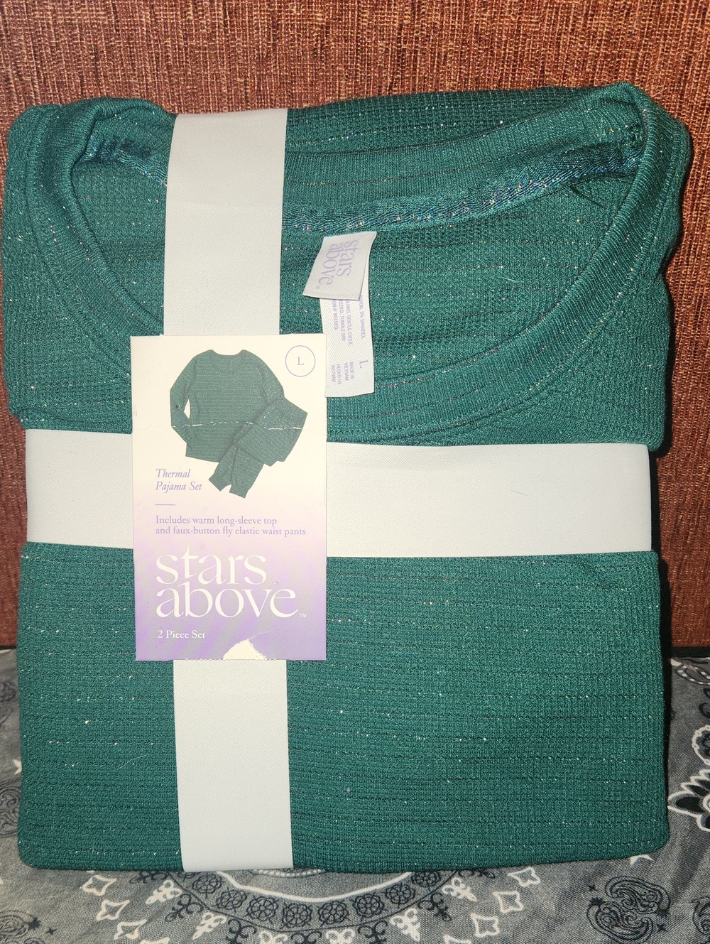 stars above Metallic Ribbed Thermal Pajama Set